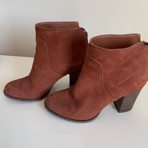 Lucky Brand Women’s Size healed boot